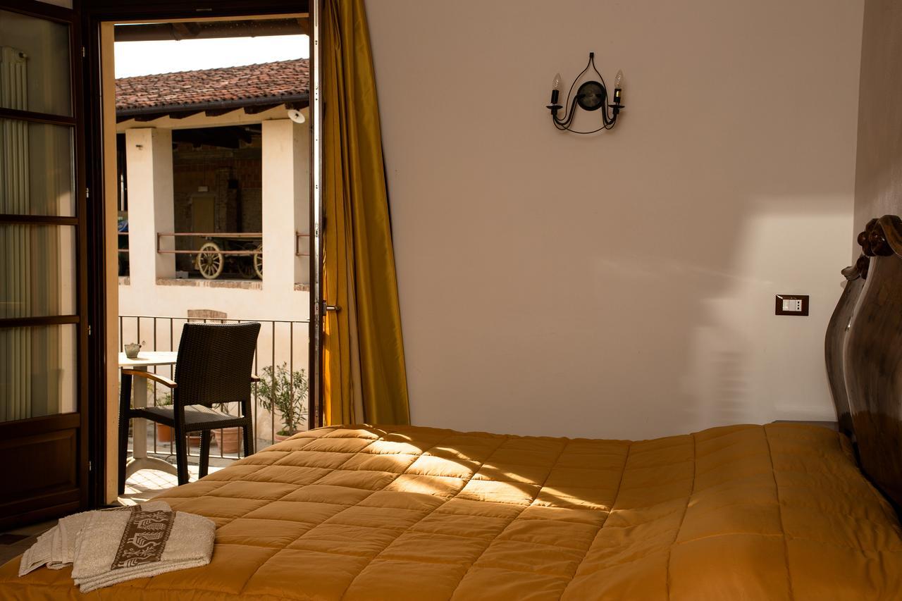 La Madonnina Agriturismo Dore 알바 외부 사진