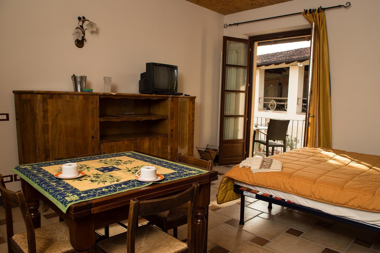 La Madonnina Agriturismo Dore 알바 외부 사진